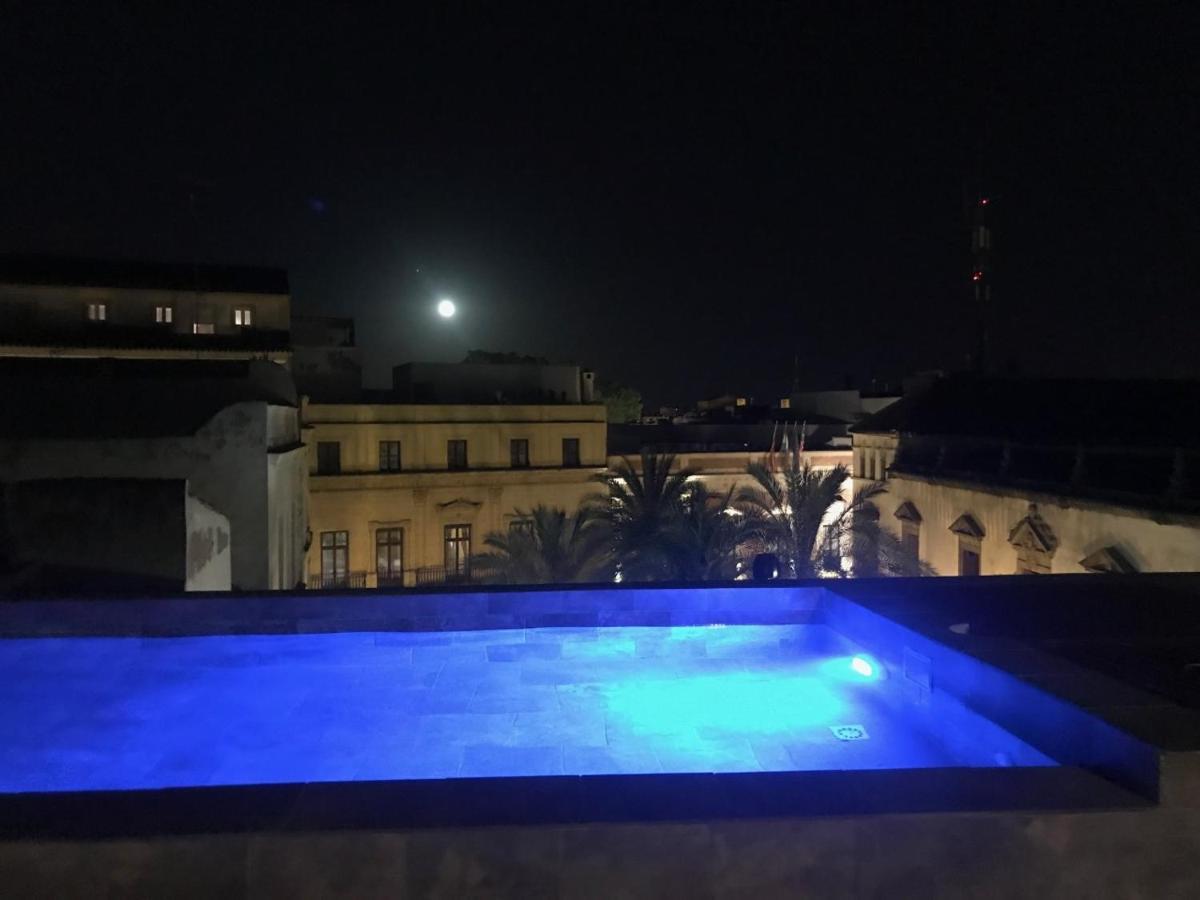 Casa Palacio En Jerez De La Frontera Con Piscina Privada Exterior photo
